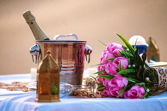 Private Romantic Dinner in Desert Abu Dhabi with Hot BBQ Dinner - Who will enjoy this evening most?