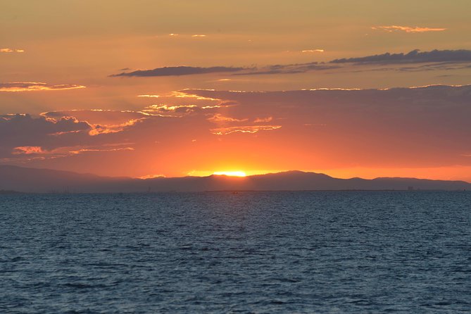 Private Romantic Melbourne Dinner Cruise for 2 - Booking, timing, and cancellation details