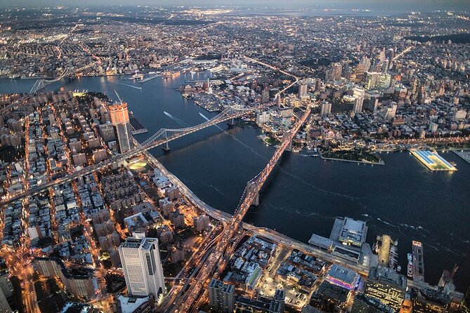 Private Romantic NYC Helicopter Scenic Charter with Champagne - Champagne in the air, with realistic expectations
