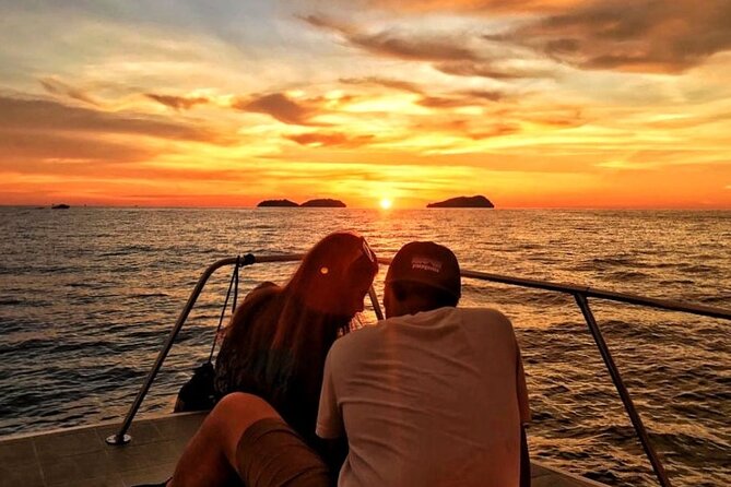 PRIVATE Romantic Sunset Boat Tour Zadar with Local Wine 1,5h - Leaving Zadar for the evening