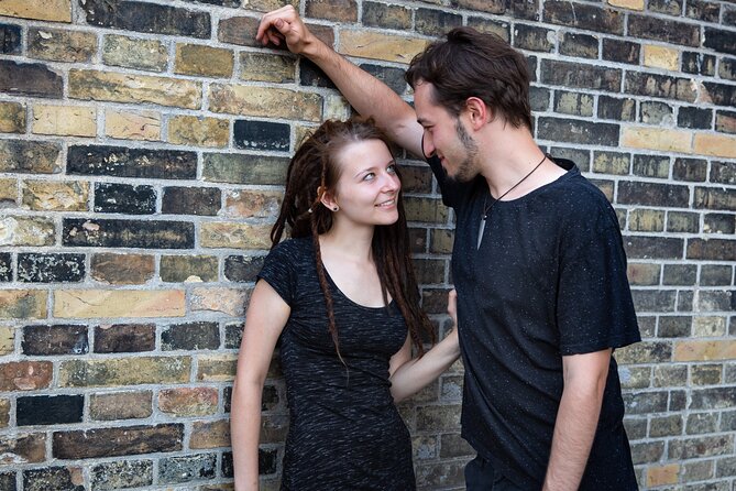 Private Romantic Urban & Street Photoshoot - Rathausmarkt and the first posing lesson