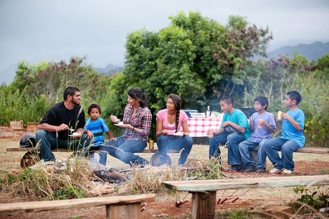 Private Sunset Dinner Horseback Ride - The horseback ride through the North Shore countryside