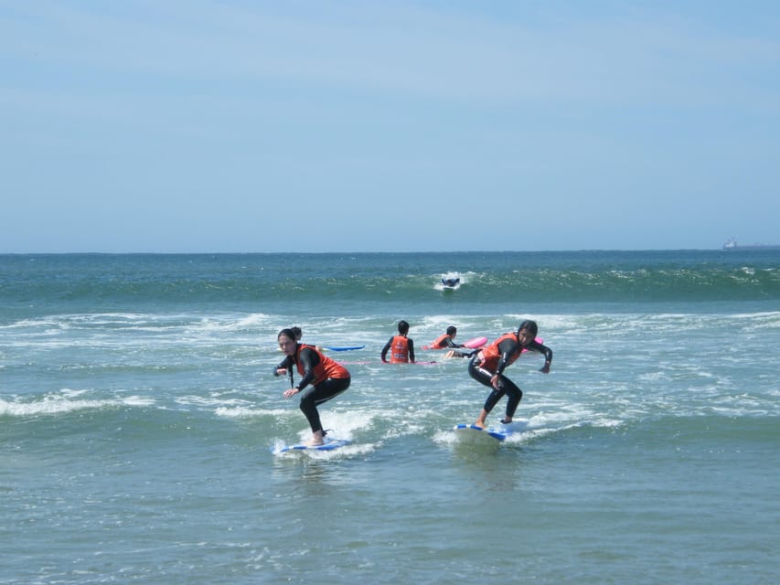Private Surf Class for two at Matosinhos Beach - Getting ready with equipment and changing facilities