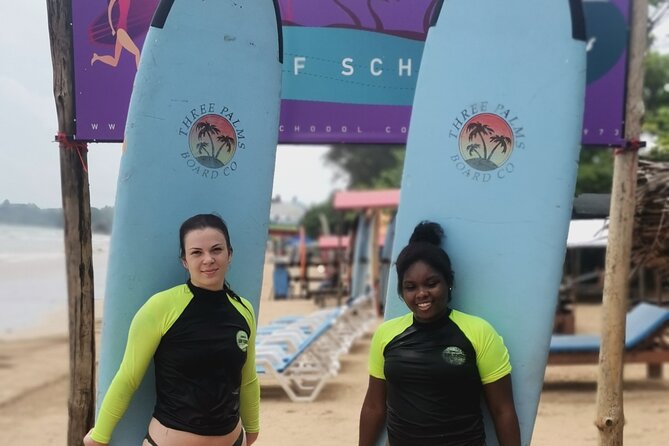 PRIVATE Surf lesson for Beginners Couple - Starting early at Ama Surf School in Weligama
