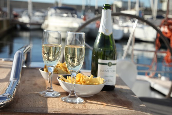 Private Tour: Romantic Sailing Tour from Barcelona - What three hours on the water really feels like