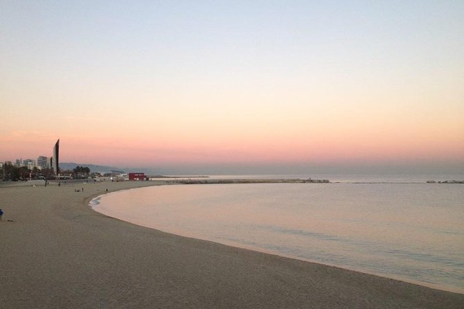 Private Tour: Romantic Sailing Tour from Barcelona - Sunset expectations and the timing question