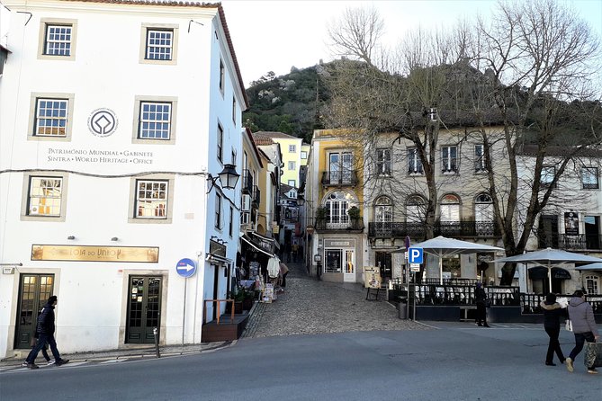 Private tour through the Romantic Sintra & Amazing Cabo da Roca & Cascais - Monserrate and Sintra Natural Park from the road