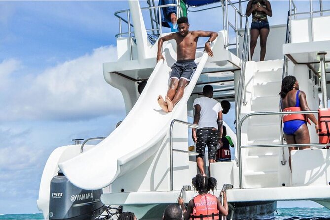 Punta Cana Party Boat (Only Adult) this Couple price - Key points at a glance