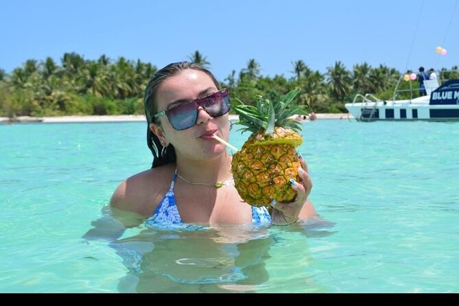 Punta Cana Party Boat (Only Adult) this Couple price - How the $64 couple price works