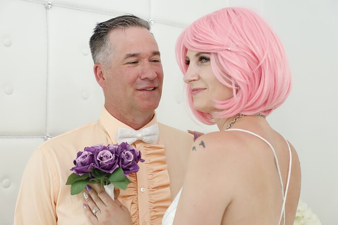 Quickie Las Vegas Wedding at Paradise Wedding Chapel - Photos and optional upgrades