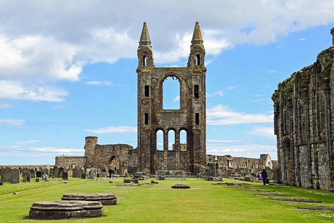 Rebels, Romance & Raisins St. Andrew's Walking Audio Tour - Why this St Andrews walk works well