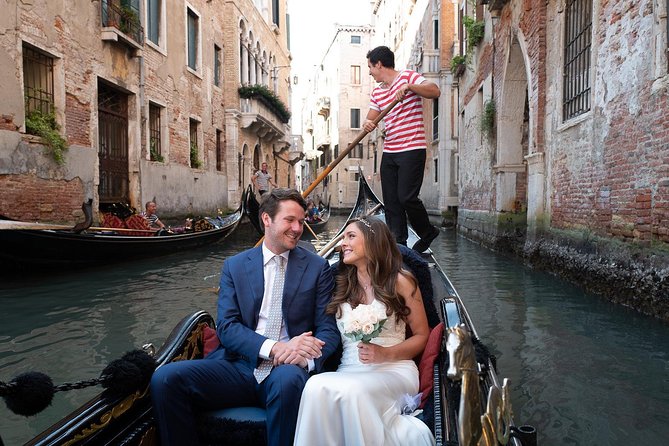 Renew your wedding vows on a romantic gondola - Exchanging rings and reading personal vows