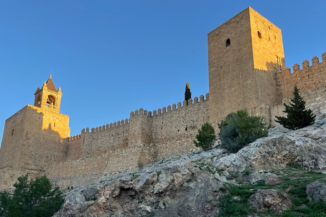 Romantic Antequera: A Self-Guided Audio Tour - Passing through the Arco de los Gigantes
