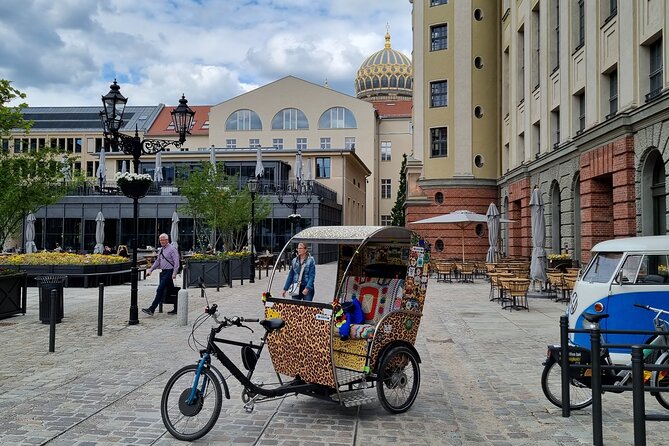 Romantic Berlin Rickshaw City and Photo Tour - incl. pick-up - Gendarmenmarkt, Bebelplatz, and Neue Wache