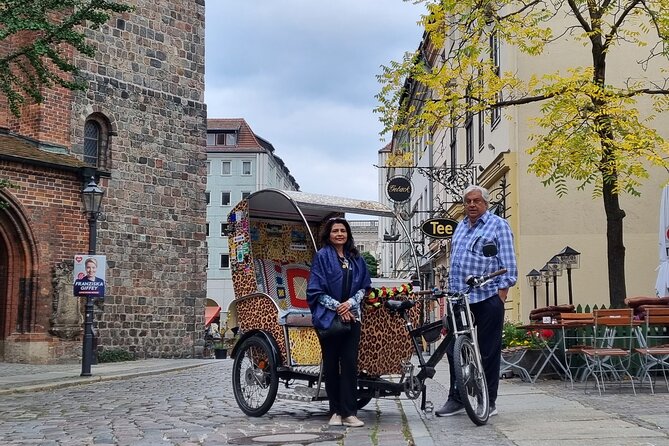 Romantic Berlin Rickshaw City and Photo Tour - incl. pick-up - Alexanderplatz and the final stretch
