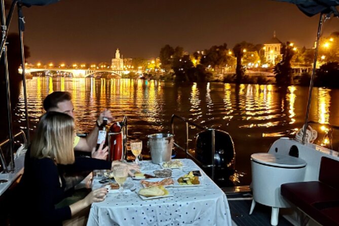 Romantic boat ride 90 min with Möet Chandon - The Giralda and Seville’s central skyline