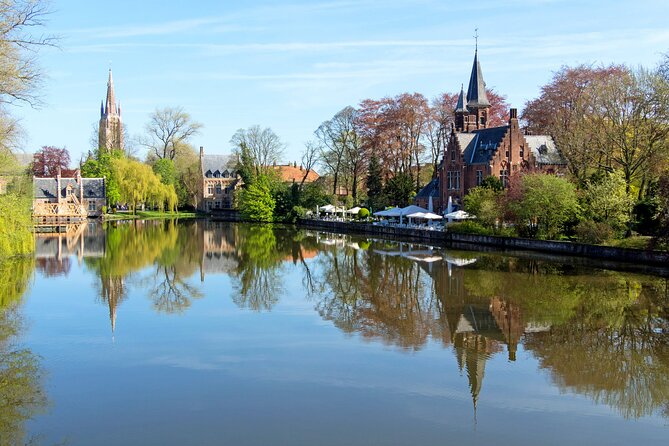Romantic Bruges: Love Between the Canals Exploration Game - Who will enjoy this Bruges walk?