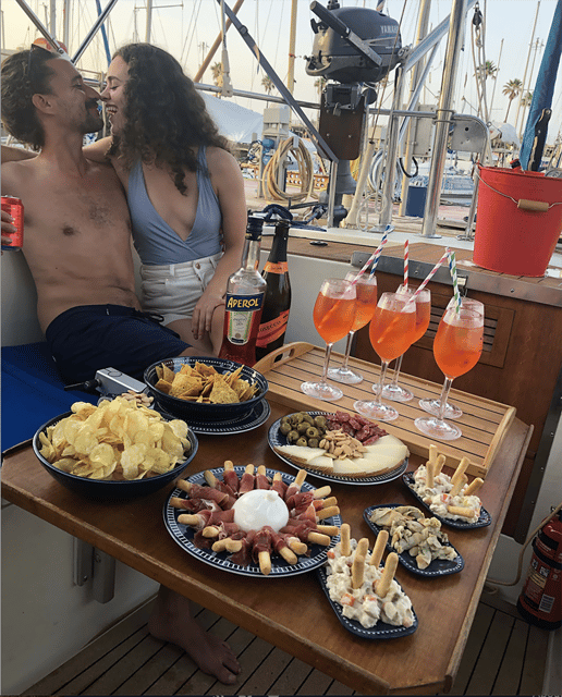 Romantic Dinner - Dinner aboard the boat