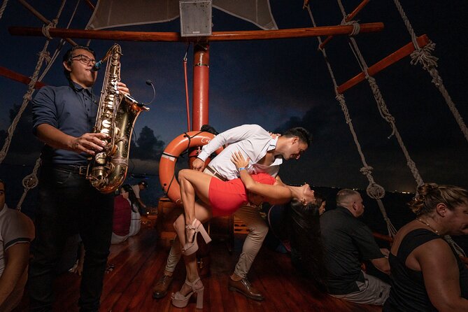 Romantic Dinner in the Spanish Galeon with Sax in Cancun. Lobster & Beef menu. - Who will enjoy this Cancun dinner cruise