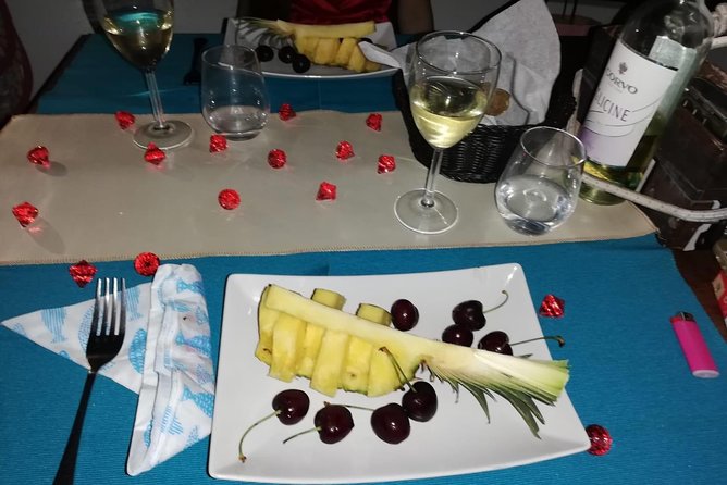 Romantic dinner on a boat - Catania - A candlelit idea with Catania at the center