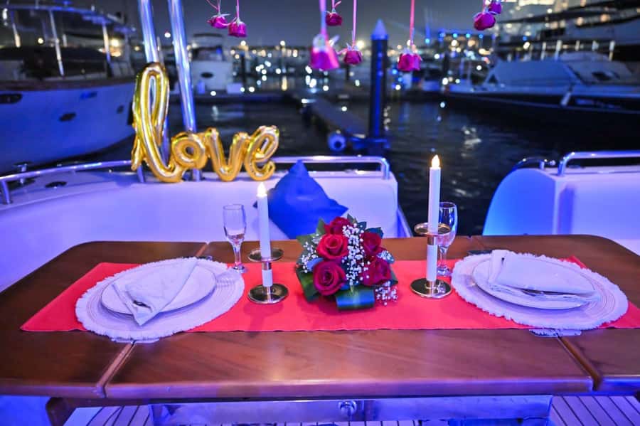 Romantic Dinner on Private Yacht - Dinner With a Dubai Skyline Backdrop