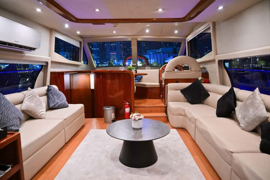Romantic Dinner on Private Yacht - How the Crew Shapes the Evening