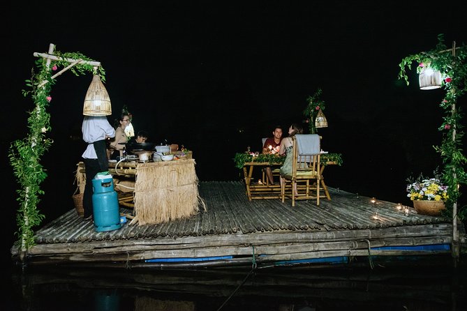 Romantic Dinning On The Bamboo Raft - A strong choice for proposals and anniversaries