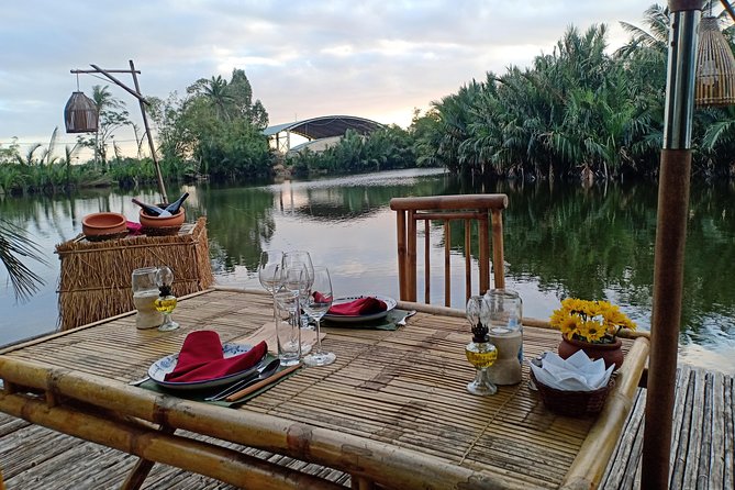Romantic Dinning On The Bamboo Raft - The three-hour timing