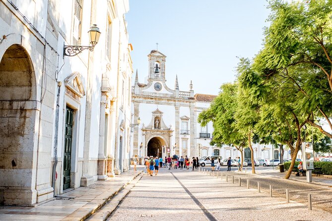 Romantic Faro: Whisper of Love Exploration Game and Tour - What kind of Faro experience is this?