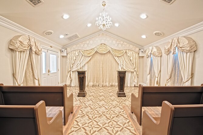 Romantic Las Vegas Wedding Package - Why the Chapel of the Flowers package works