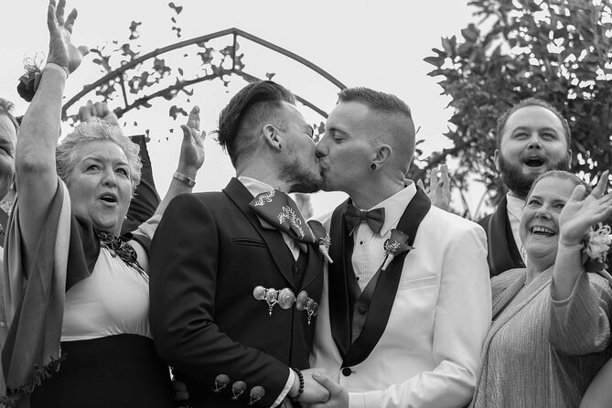 Romantic Las Vegas Wedding Package - Photos, video, and what you actually take home