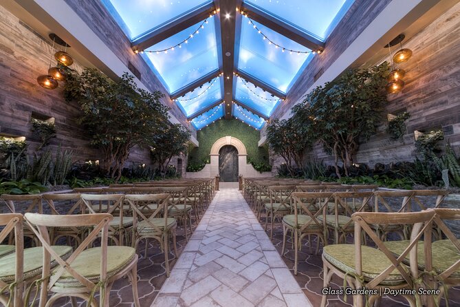 Romantic Las Vegas Wedding Package - Stop 1: the Married In Las Vegas sign
