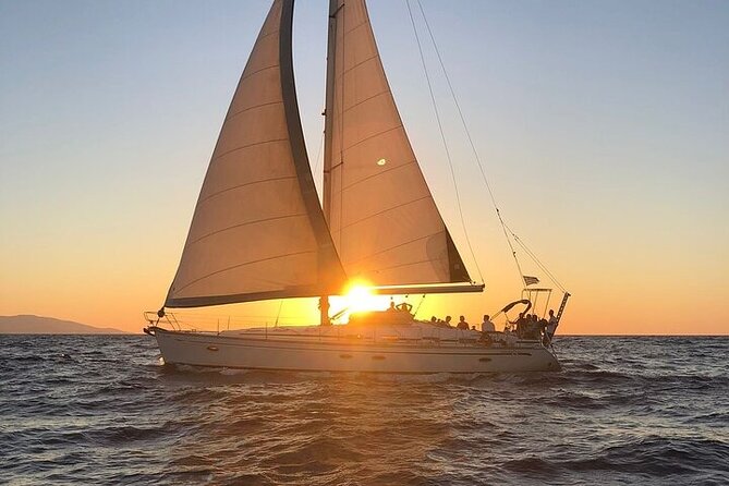 Romantic Luxury Sunset sailing - A quiet bay and a dinner prepared aboard