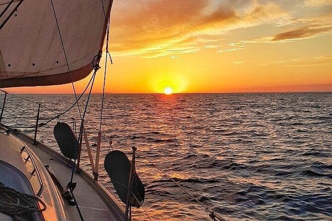 Romantic Luxury Sunset sailing - Watching the sunset from the yacht
