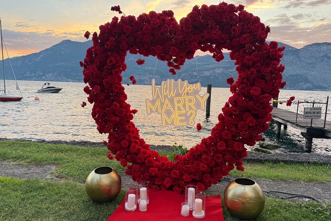 Romantic Marriage Proposal Experience in Lake Garda - The arrival and the hidden preparation