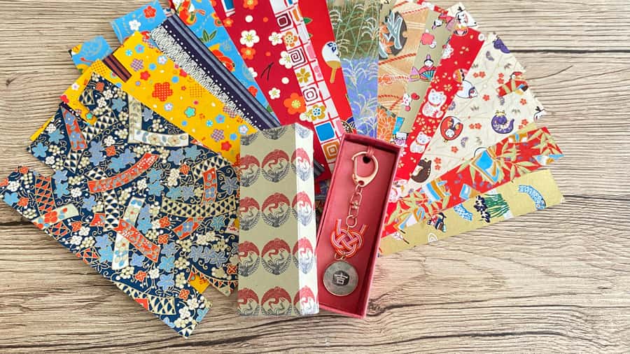 Romantic Mizuhiki Knot and Omikuji Washi Charm Workshop Ueno - Is $41 good value for one hour?