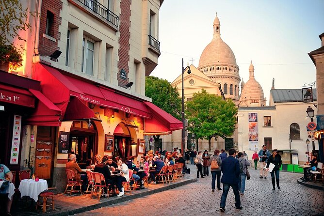 Romantic Montmartre: Paris Lost Lovers Exploration Game and Tour - Key points at a glance