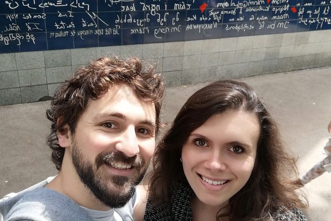 Romantic Montmartre: Paris Lost Lovers Exploration Game and Tour - Following Q and M through Montmartre
