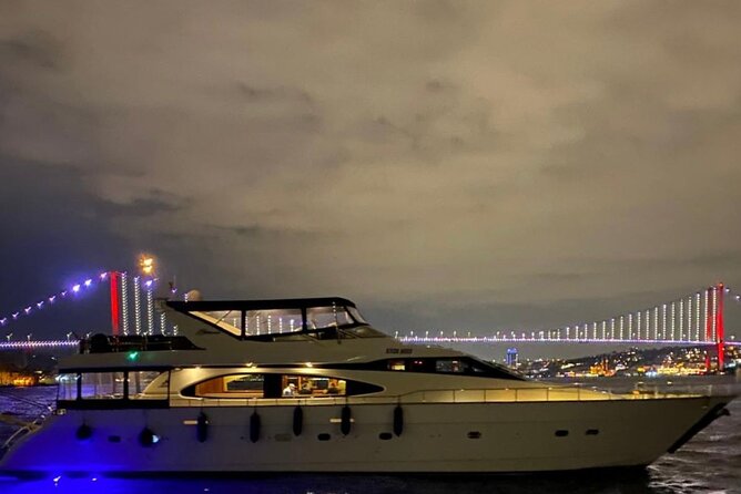Romantic Night Cruise Live Violinist - Küçüksu Palace and Beylerbeyi Palace