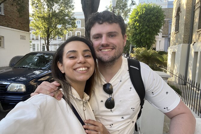 Romantic Notting Hill: Self-Guided Love Story Puzzle Walk - Film references at the Notting Hill Bookshop and Electric Cinema