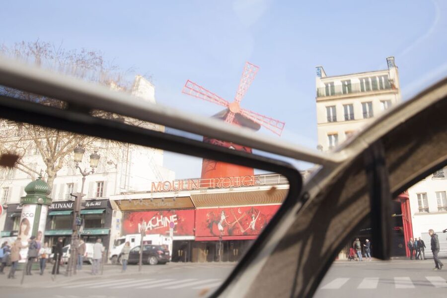 Romantic Paris Vintage Citroën 2CV Tour - What the two hours are really worth