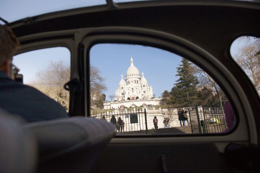 Romantic Paris Vintage Citroën 2CV Tour - A small car with a big Paris route