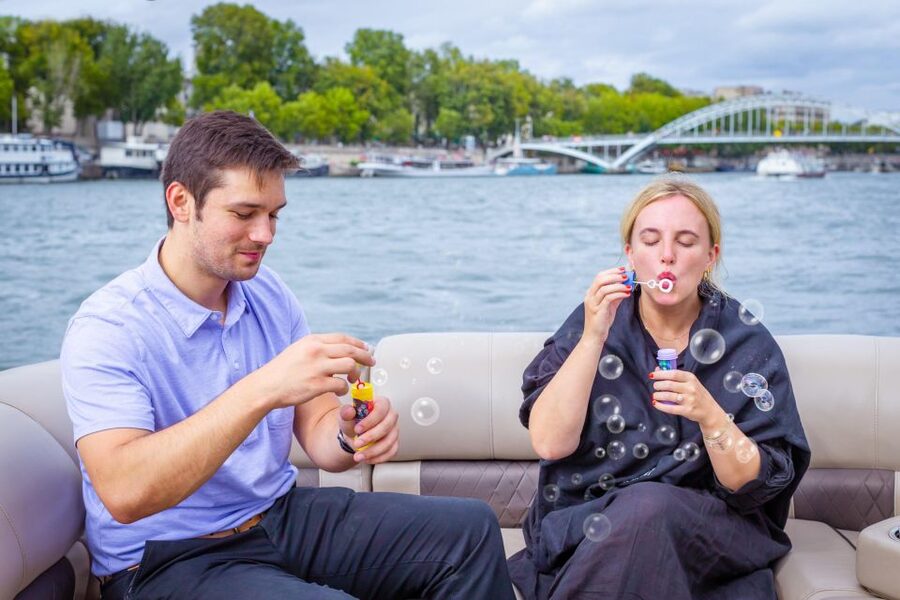 Romantic photo shooting on a private boat in Paris - Is $1,167 good value for a private Paris cruise?