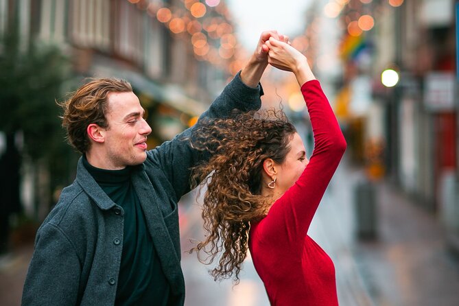 Romantic Photoshoot Experience for Couples in Amsterdam - Photographers who bring structure to the session