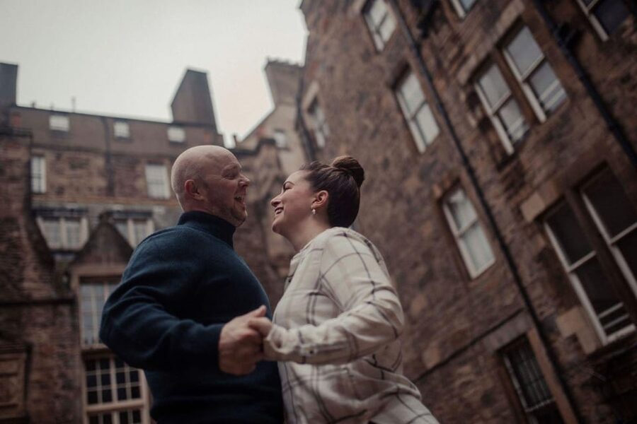 Romantic Photoshoot Experience for Couples in Edinburgh - Why Edinburgh Old Town works so well for photographs