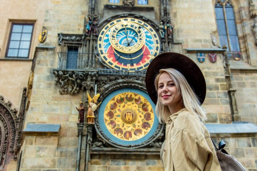 Romantic Photoshoot Experience for Couples in Prague - Who should book this Prague photoshoot?