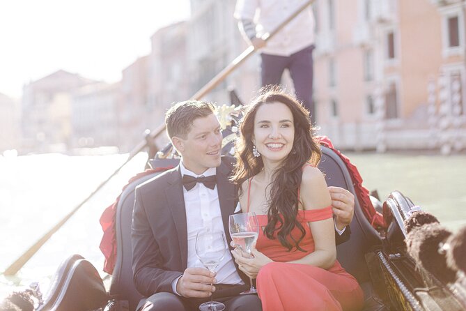 Romantic Photoshoot in Venice - Timing, access, and cancellation details