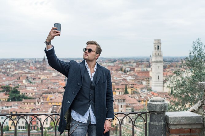 Romantic Photoshooting in Verona - Ponte Pietra and the Roman theater