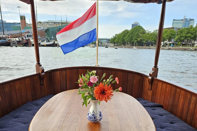 Romantic Private Boat Tour Amsterdam 90min incl welcome drink - One drink each, but no dinner