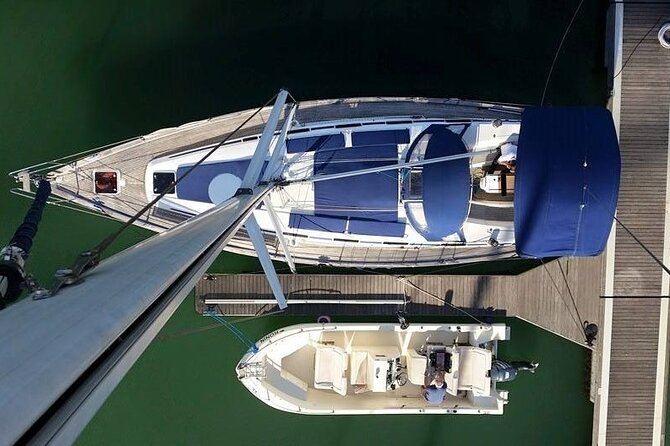 Romantic Private Sailboat in Lisbon for couples - Starting at Doca de Alcântara Norte